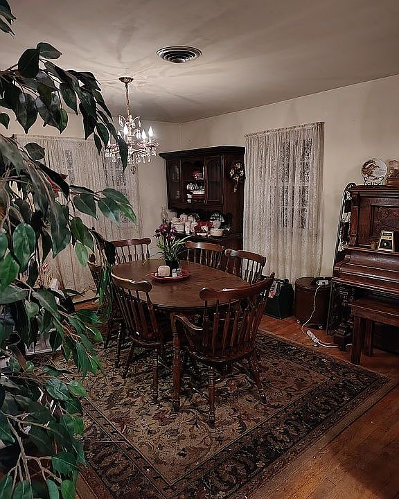 1st image of 12054 Kemps Mill Rd