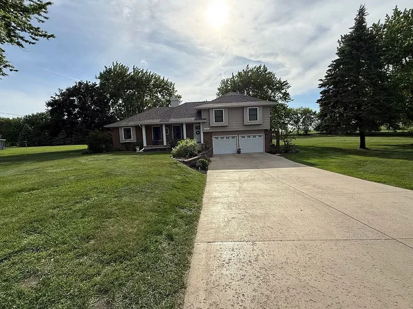 1416 8th St, Manson, IA 50563