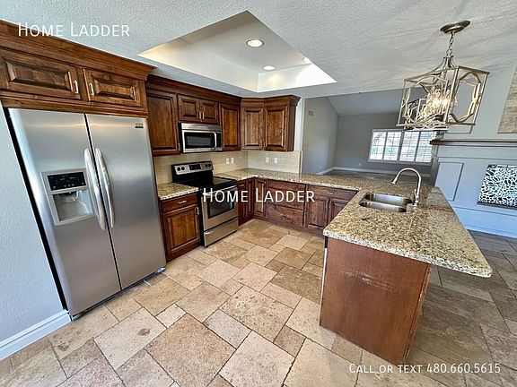 4th image of 10570 E San Salvador Dr