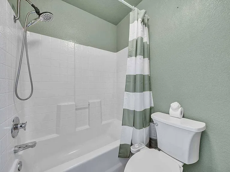 688 Black Oak Cir — Photo 28