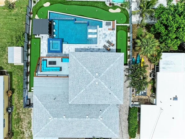 310 Bryn Mawr Is, Bradenton, FL 34207