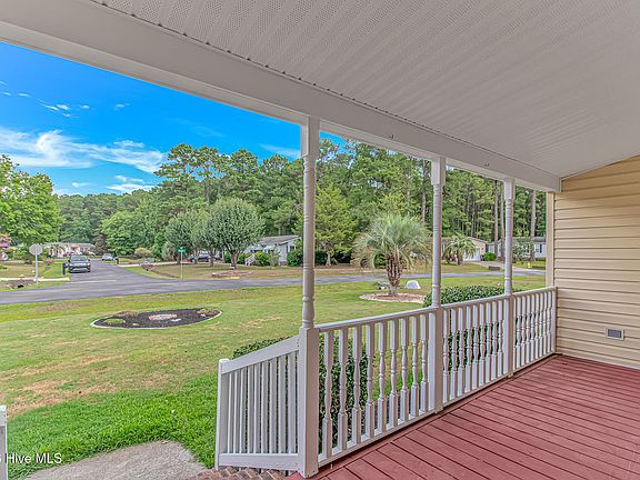 4th image of 1013 Palm Court SW