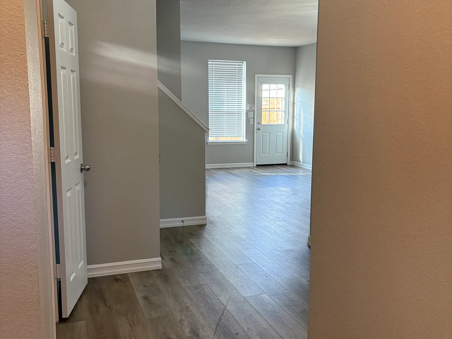 3 bed, 2.5 bath, 1492 sqft, $2,350 — Photo 3