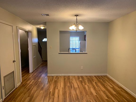 5th image of 200 Long Plantation Blvd APT D