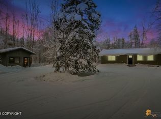 20616 Old Cranberry Dr, Chugiak, AK 99567