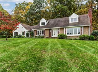 19 Allocco Dr, Holmdel, NJ 07733