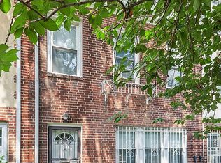 6811 Dartmouth St, Forest Hills, NY 11375