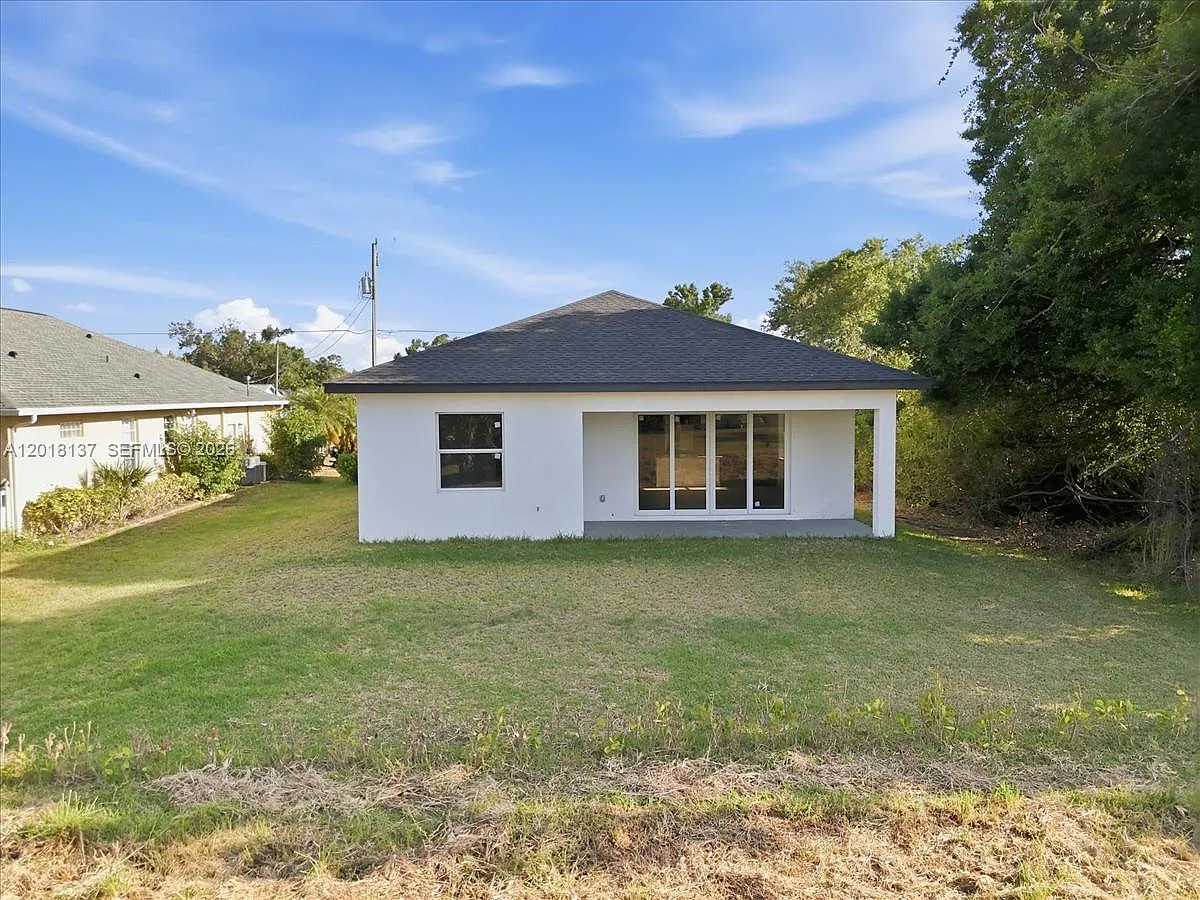 3 bed, 2.0 bath, $2,000 — Photo 4