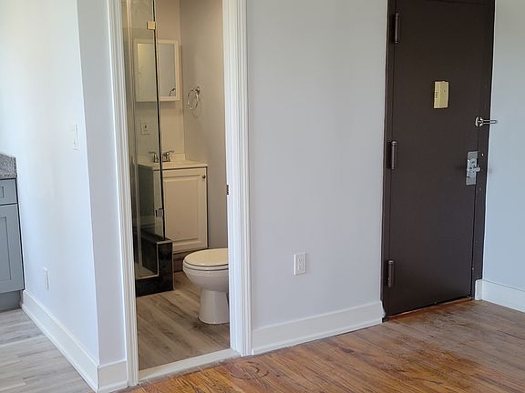 4th image of 128 Greene Ave #5R
