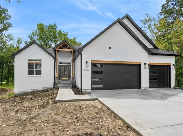 5615 Airdrie Ct, Hoffman Estates, IL 60192