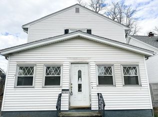 14 Los Angeles St, Springfield, MA 01107