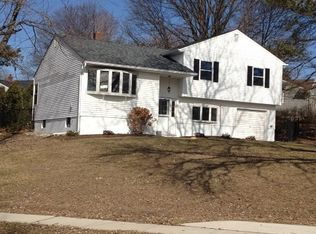 801 Ashton St, Raritan, NJ 08869