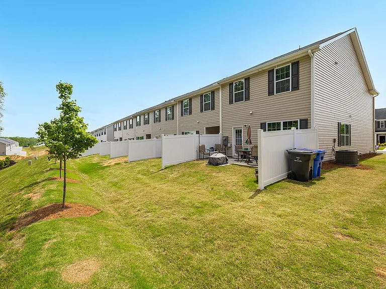 1133 Evelynnview Ln — Photo 25