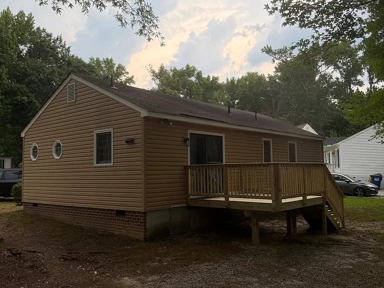 16005 Tipton Cir — Photo 2