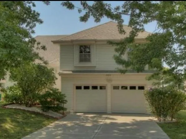8808 W 118th St, Overland Park, KS 66210