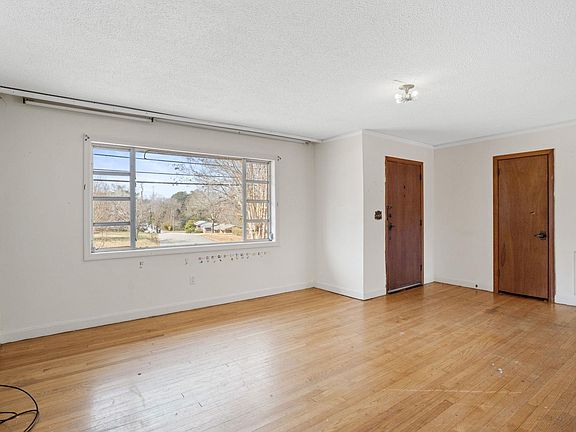 5th image of 214 Hunts Bridge Rd