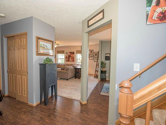 3rd image of 517 Bedford Ct