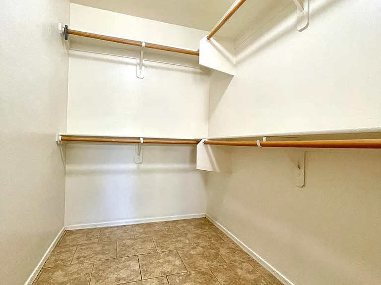 11889 W Heyburn Dr — Photo 18