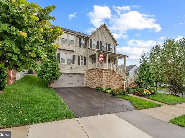 17883 Sugarberry Rd, Dumfries, VA 22026