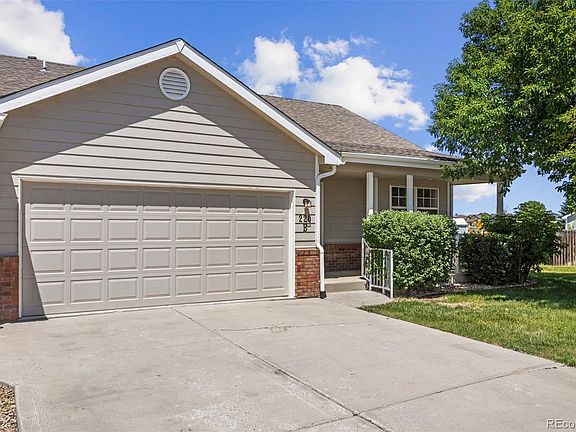 2nd image of 220 Manor Court #B