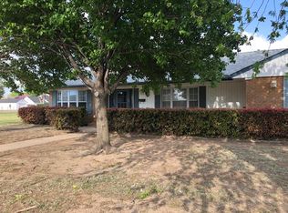 818 N Prouty Ave, Watonga, OK 73772