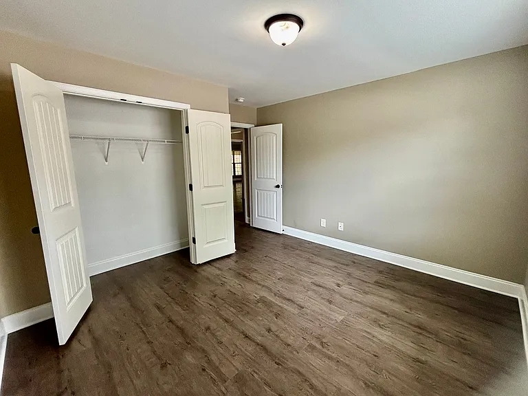 4668 Hidden Creek Dr — Photo 15