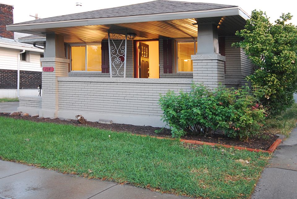 1st image of 134 E Hampton Ave