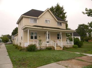 301 W Harrie St, Newberry, MI 49868