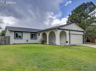 8555 Contrails Dr, Colorado Springs, CO 80920