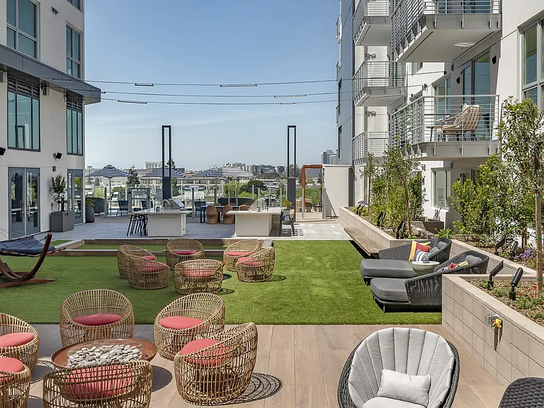Portico Waterfront — Photo 42