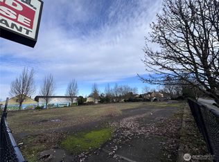 9825 Pacific Ave S, Tacoma, WA