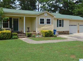 202 Montgomery Ave, Albertville, AL 35950