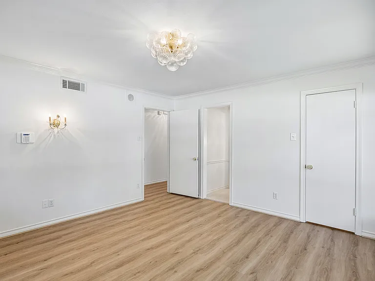 3566 Princess Ln — Photo 17