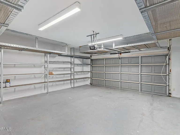 8406 W Pioneer St — Photo 36