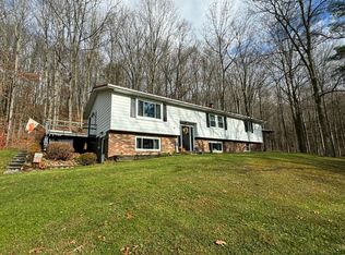 8 Baughman Hill Rd, Brookville, PA 15825