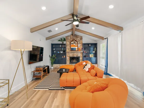 6701 Woodhue Dr, Austin, TX 78745