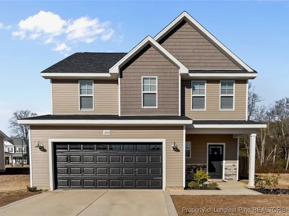 380 Leach Creek Dr, Raeford, NC 28376