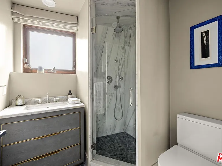 2035 De Mille Dr — Photo 39