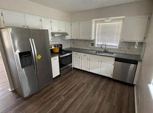 2009 W Forteen Mile Rd, Royal Oak, MI 48073