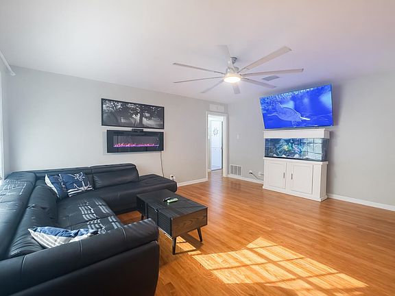 4th image of 3731 Ohio St