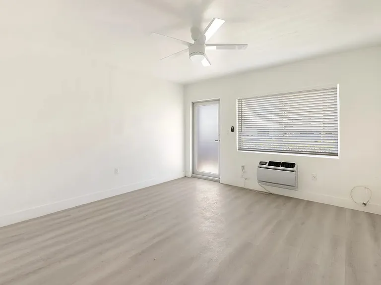 1101 Euclid Ave #10 — Photo 4