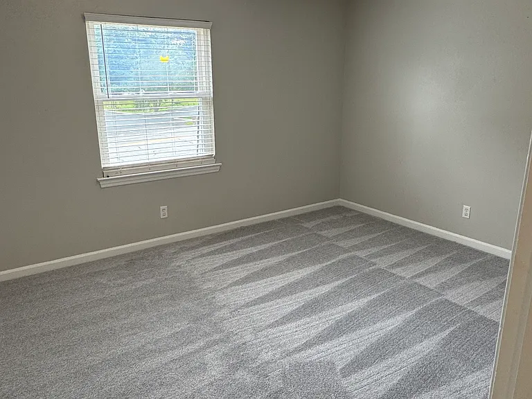 1010 Ridgeway Ave #8 — Photo 13