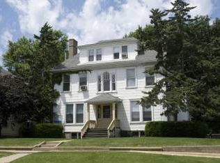 201 S Elm St APT 2, Champaign, IL 61820
