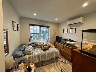 Rented by Metropolis International Realty Inc.