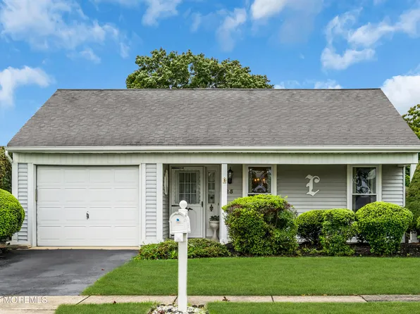 25 Marston Row, Manchester, NJ 08759
