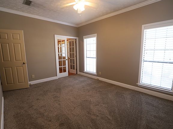 5th image of 6566 Luxembourg Cir