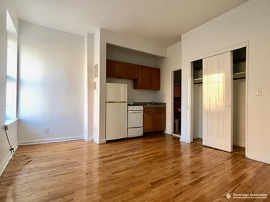 Rented by Sovereign Associates | media 13