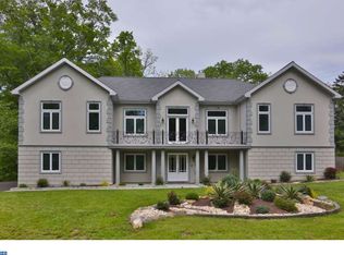 493 Pheasant Dr, Huntingdon Valley, PA 19006