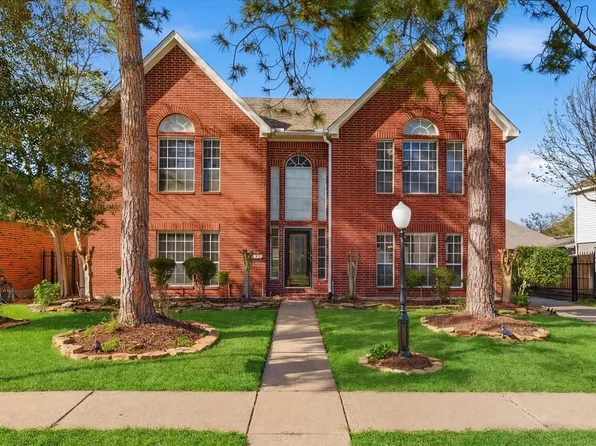 6715 Trimstone Dr, Pasadena, TX 77505