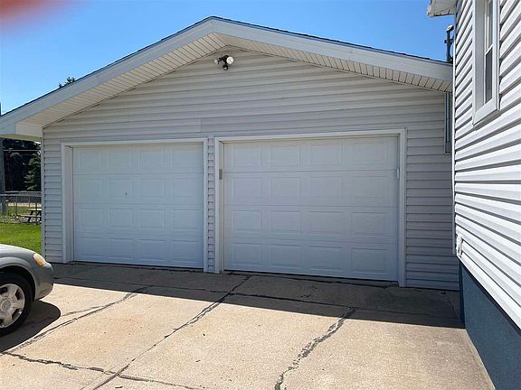 2nd image of 2208 Burlington Blvd